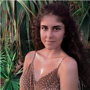 Soy estudiante de odontología y fisioterapia, ofrezco clases de matemáticas, inglés y biología hasta nivel de segundo de bachillerato. Tengo un nivel C1 de inglés